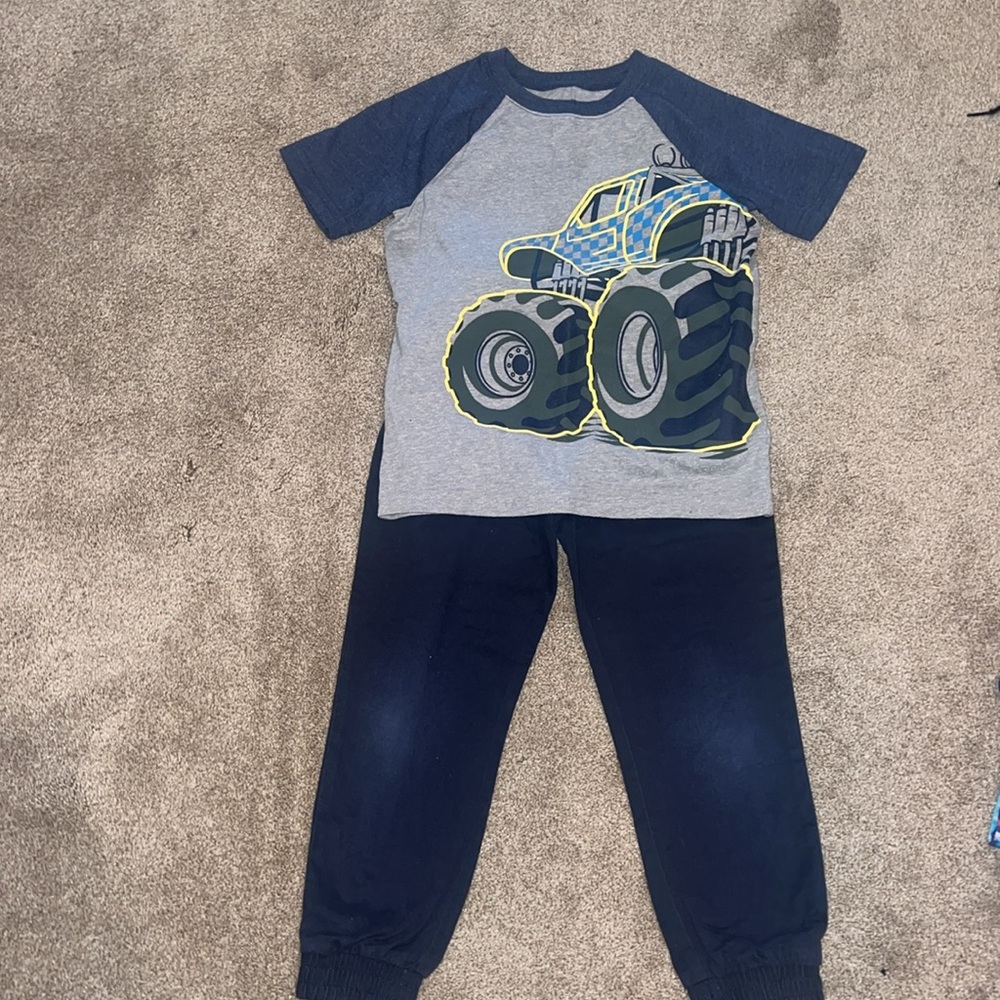 Monster truck outfit